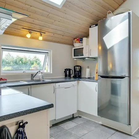 Bolli - 1-1km From The Sea In Lolland- Falster And Mon By Interhome Casa de Férias Bøtø By
