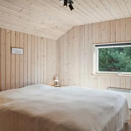 Bolli - 1-1km From The Sea By Interhome * Bøtø By