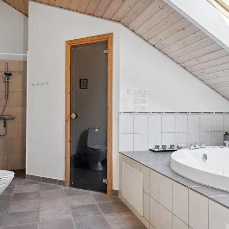 Bolli - 1-1km From The Sea By Interhome Bøtø By