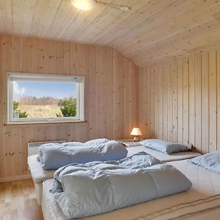 Dom wakacyjny Bolli - 1-1km From The Sea By Interhome Bøtø By